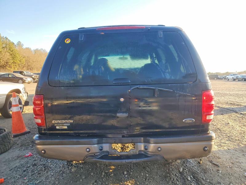 Photo 6 from auction – 2001 FORD EXPEDITION with VIN 1FMEU15L01LA55675