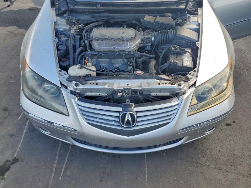 Photo 11 from auction – 2005 ACURA RL with VIN JH4KB16555C020499