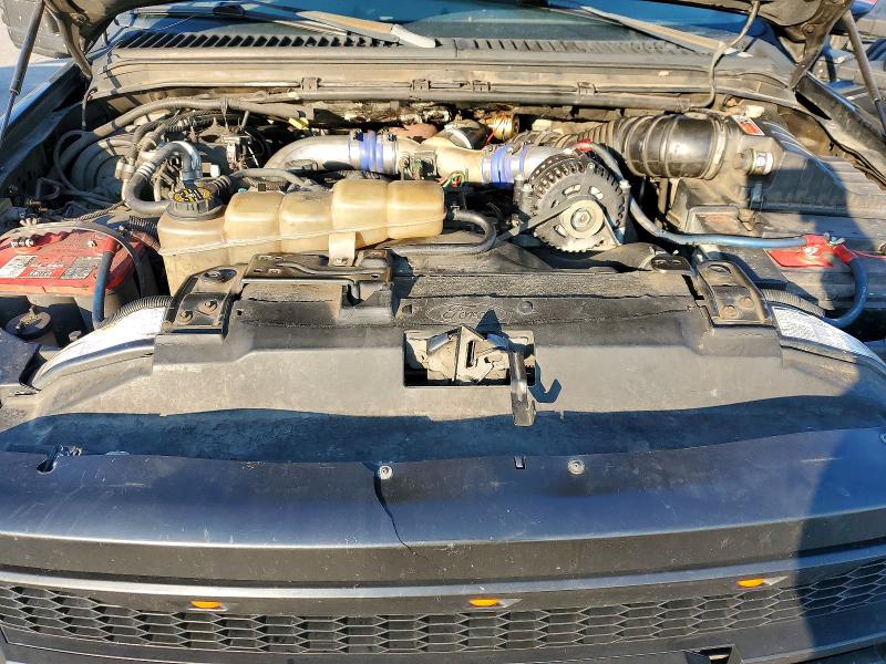 Photo 12 from auction – 2001 FORD EXCURSION with VIN 1FMSU43F51EC22201