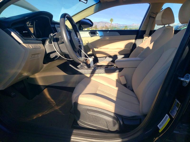 Photo 7 from auction – 2018 HYUNDAI SONATA with VIN KMHE24L38JA080121