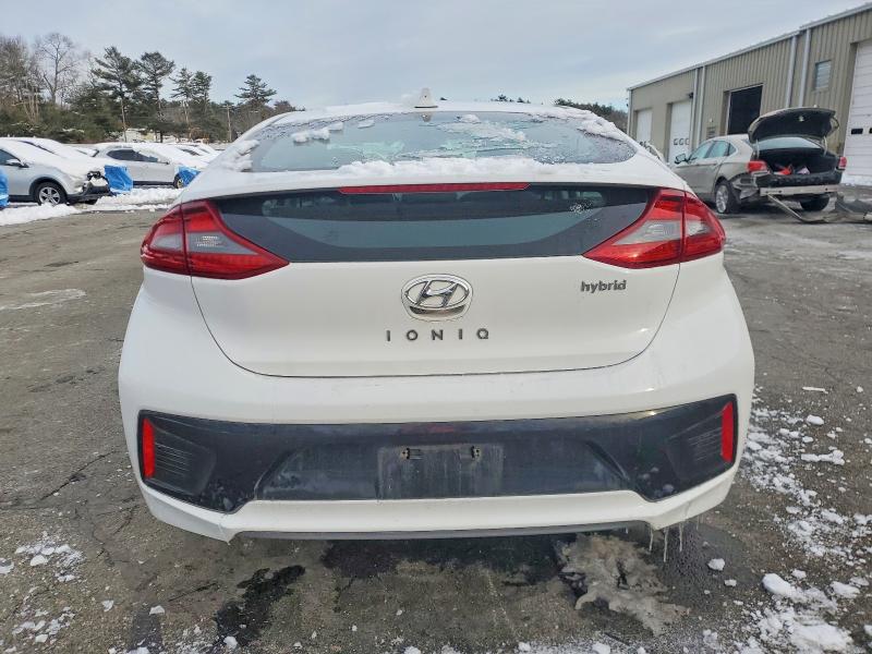 Photo 6 from auction – 2017 HYUNDAI IONIQ SEL with VIN KMHC75LC3HU050208