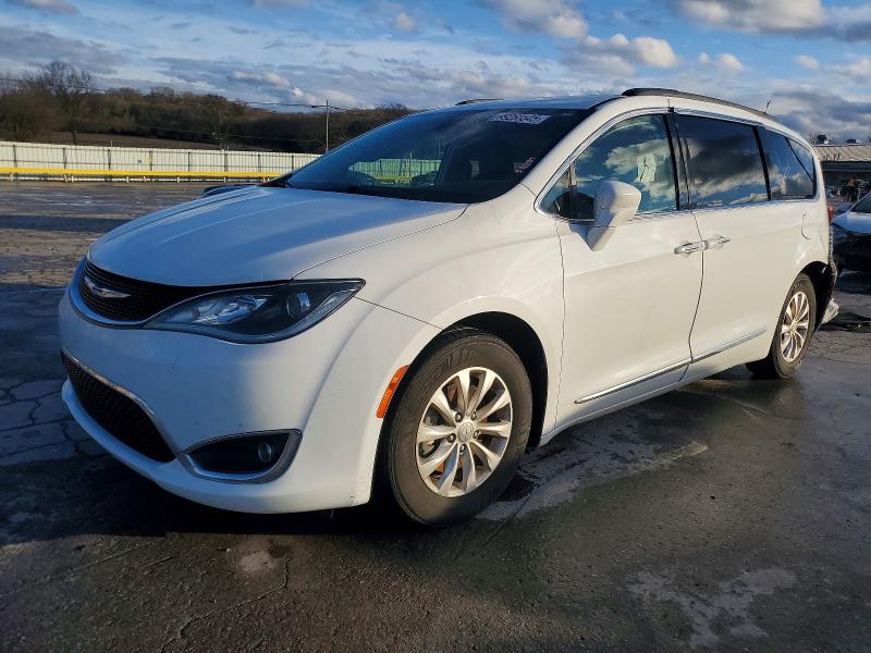 CHRYSLER PACIFICA T 2017 with VIN 2C4RC1BG2HR739287 - Photo from auction