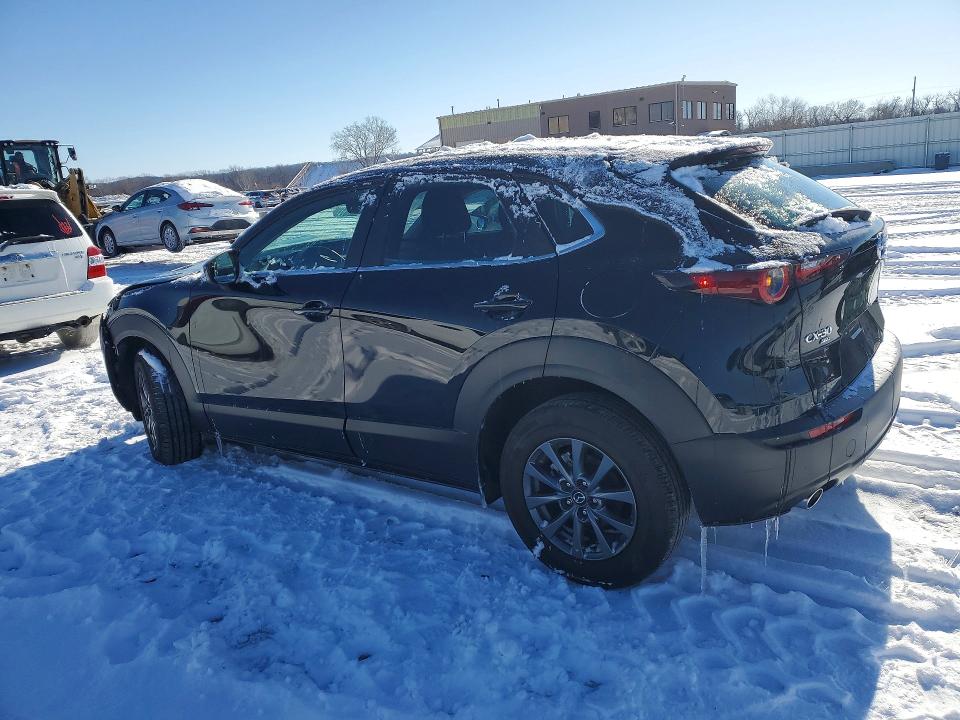 Photo 2 from auction – 2022 MAZDA CX-30 with VIN 3MVDMBALXNM424394