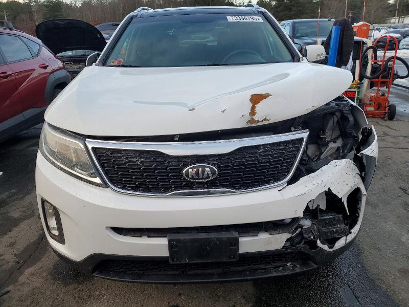 Photo 5 from auction – 2014 KIA SORENTO EX with VIN 5XYKUDA75EG480330