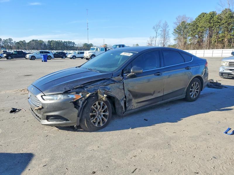 FORD FUSION 2016 with VIN 3FA6P0G71GR129860 - Photo from auction