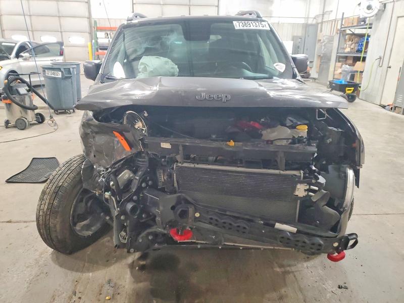 Photo 5 from auction – 2020 JEEP RENEGADE T with VIN ZACNJBC19LPL70538