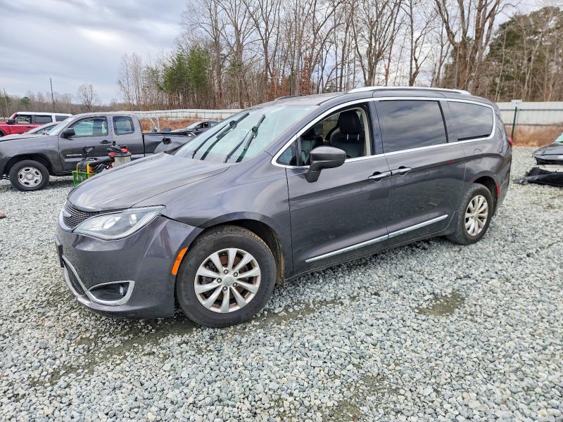 CHRYSLER PACIFICA T 2019 with VIN 2C4RC1BG4KR685403 - Photo from auction