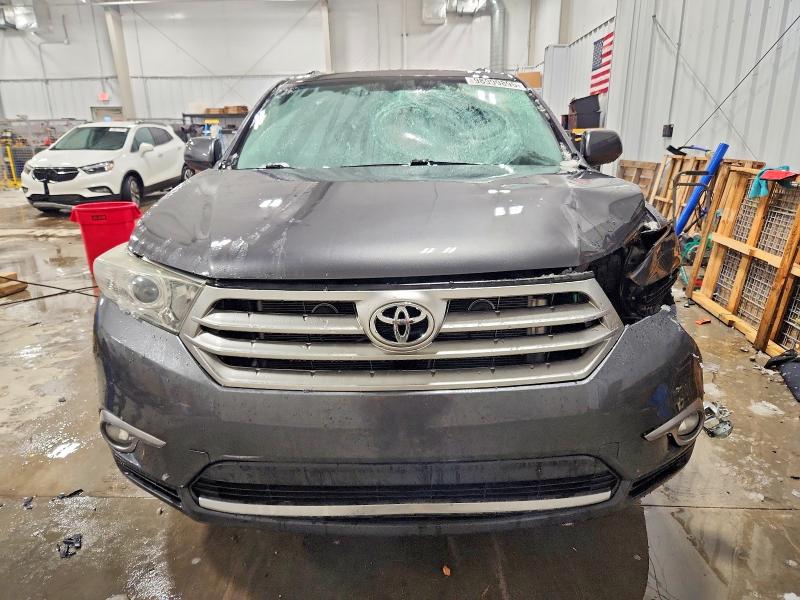 Photo 5 from auction – 2013 TOYOTA HIGHLANDER with VIN 5TDBK3EH2DS206555