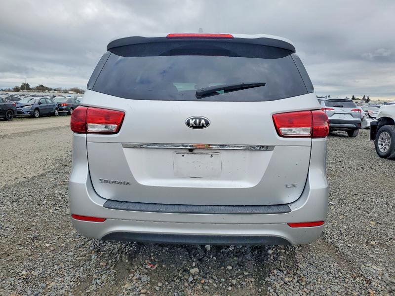 Photo 6 from auction – 2017 KIA SEDONA with VIN KNDMB5C19H6219111
