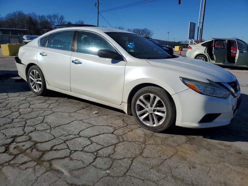 Photo 4 from auction – 2016 NISS ALTIMA with VIN 1N4AL3AP6GN314120