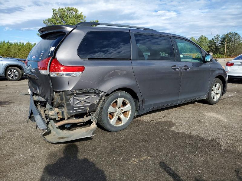 Photo 3 from auction – 2012 TOYOTA SIENNA with VIN 5TDKK3DC1CS186335
