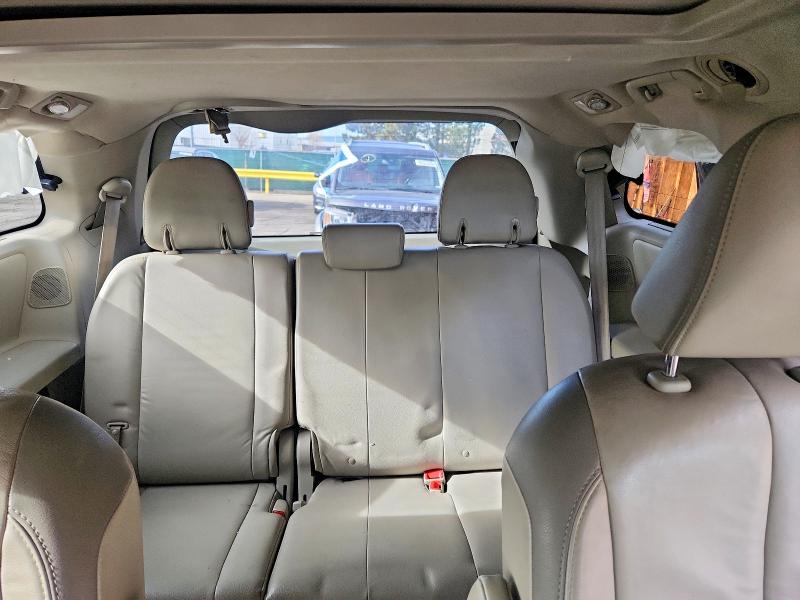 Photo 10 from auction – 2011 TOYOTA SIENNA with VIN 5TDDK3DC2BS029176