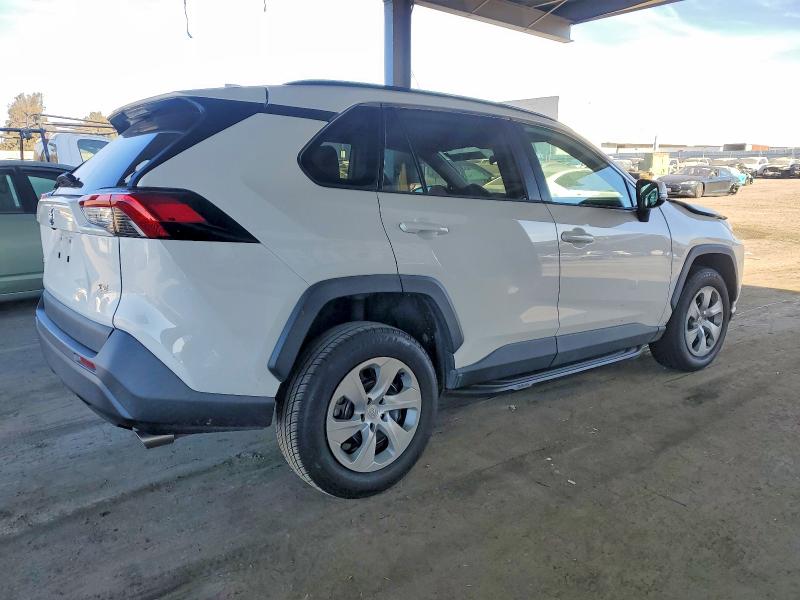 Photo 3 from auction – 2019 TOYOTA RAV4 with VIN 2T3K1RFV8KW009024