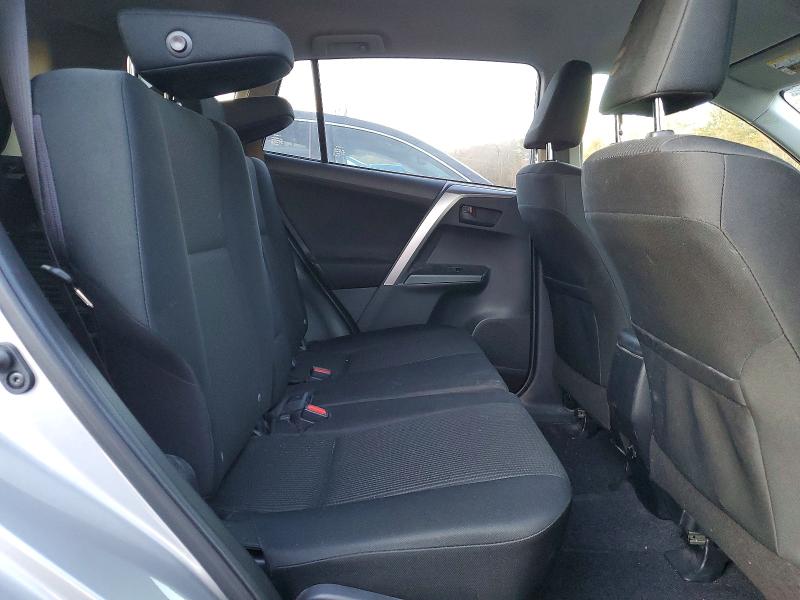 Photo 11 from auction – 2018 TOYOTA RAV4 LE with VIN JTMBFREV2JJ251629