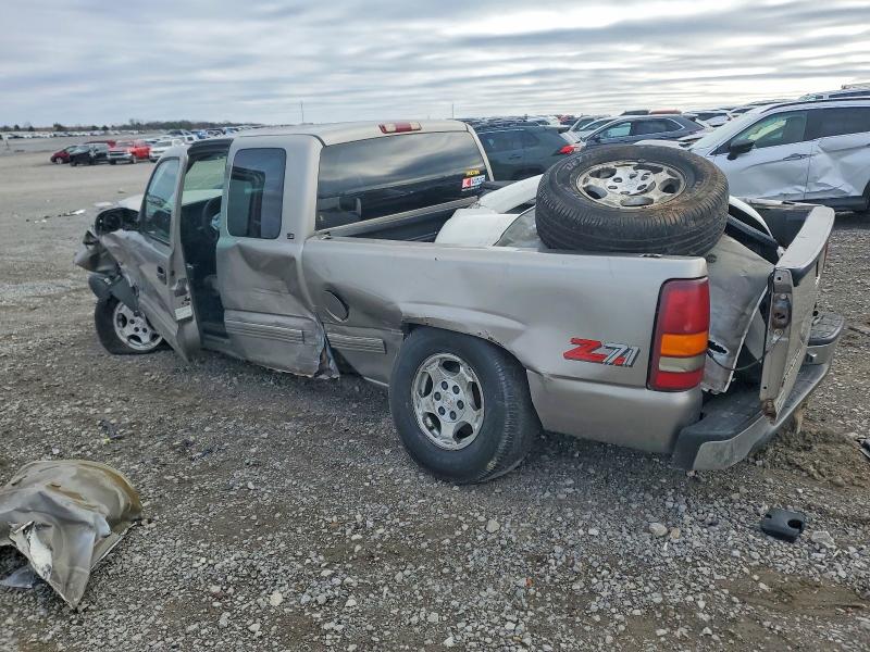 Photo 2 from auction – 2000 CHEVROLET SILVERADO with VIN 1GCEK19T3YE261432