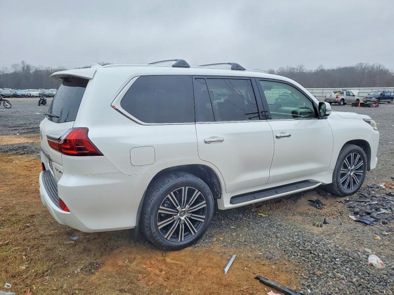 Photo 3 from auction – 2018 LEXUS LX 570 with VIN JTJHY7AXXJ4252300