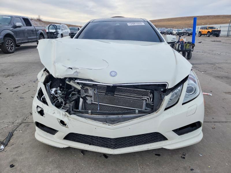 Photo 5 from auction – 2011 MERCEDES-BENZ E550 with VIN WDDKJ7CBXBF068713