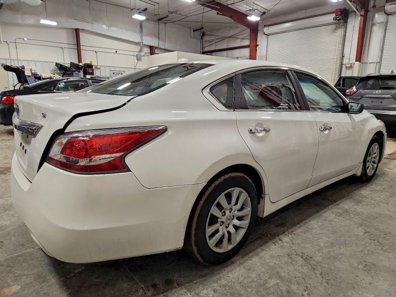 Photo 3 from auction – 2015 NISSAN ALTIMA 2.5 with VIN 1N4AL3AP1FN395879