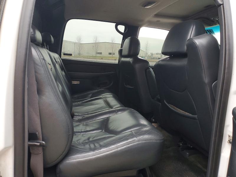 Photo 10 from auction – 2002 CHEVROLET AVALANCHE with VIN 3GNEK13T12G276737
