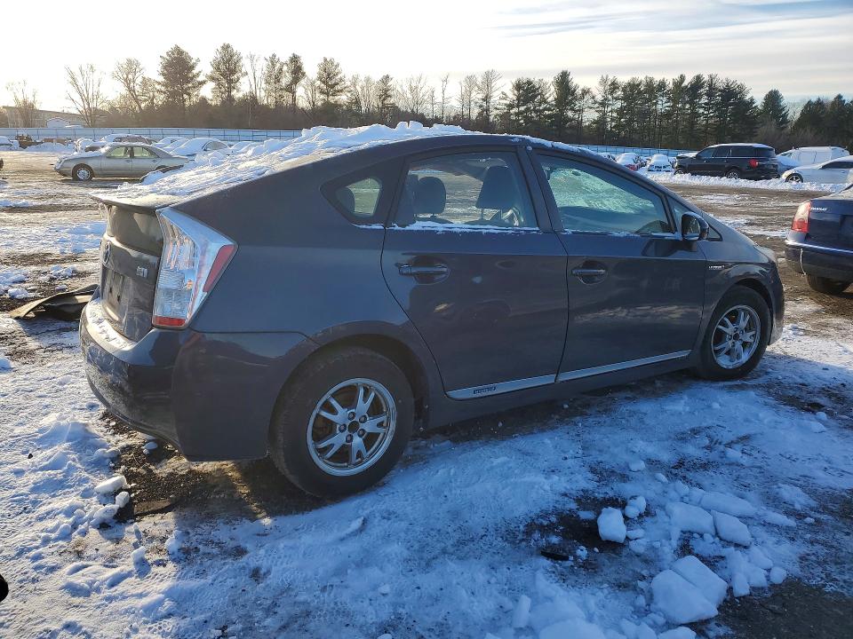 Photo 3 from auction – 2011 TOYOTA PRIUS with VIN JTDKN3DU9B5326877