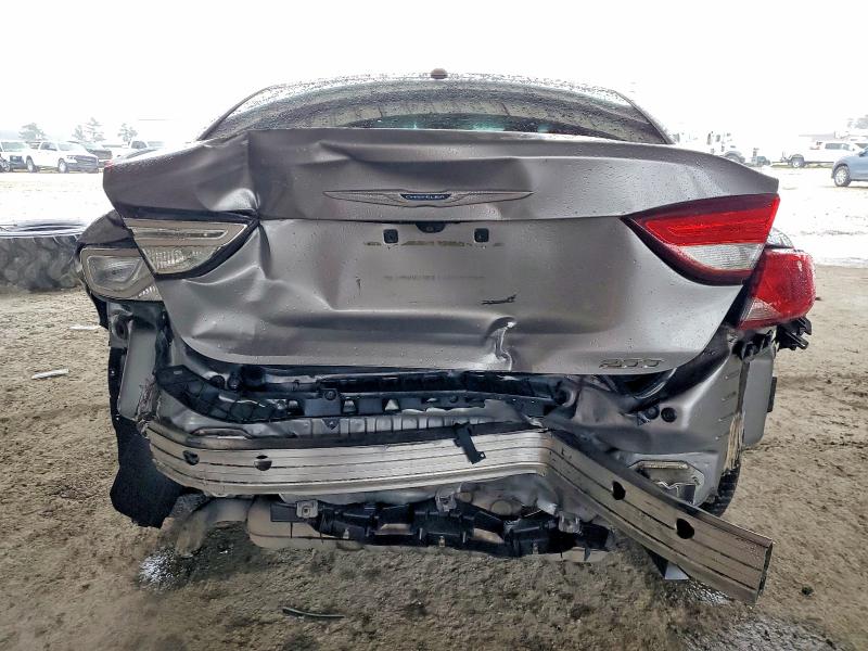 Photo 6 from auction – 2015 CHRYSLER 200 LIMITE with VIN 1C3CCCAB8FN566820