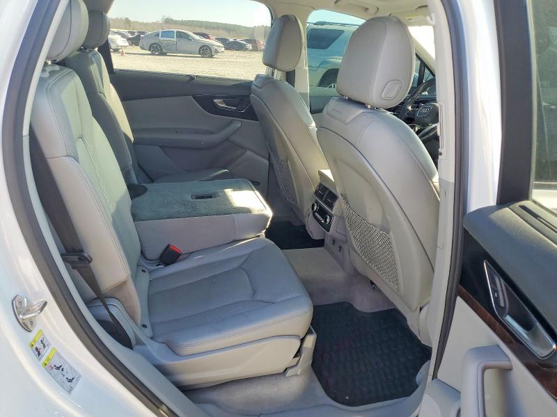 Photo 10 from auction – 2019 AUDI Q7 PRESTIG with VIN WA1VAAF75KD015788