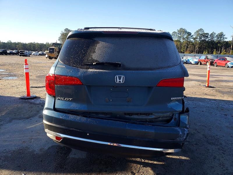 Photo 6 from auction – 2018 HONDA PILOT TOUR with VIN 5FNYF5H94JB015752