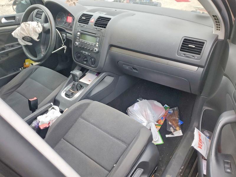 Photo 8 from auction – 2006 VOLKSWAGEN RABBIT with VIN WVWDS71KX6W200412