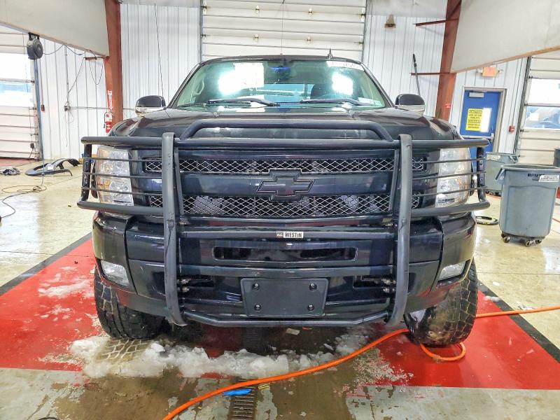 Photo 5 from auction – 2010 CHEVROLET SILVERADO with VIN 1GCSKSE3XAZ135002