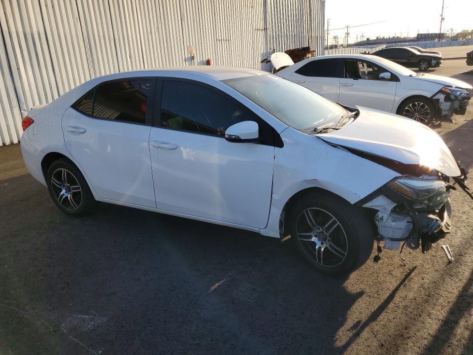 Photo 4 from auction – 2017 TOYOTA COROLLA L with VIN 5YFBURHEXHP709571