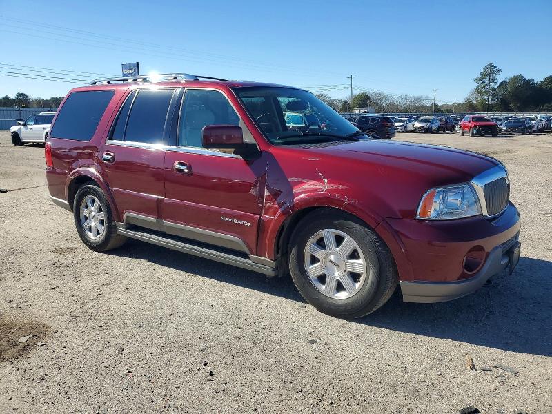 Photo 4 from auction – 2004 LINCOLN NAVIGATOR with VIN 5LMFU28R44LJ03917