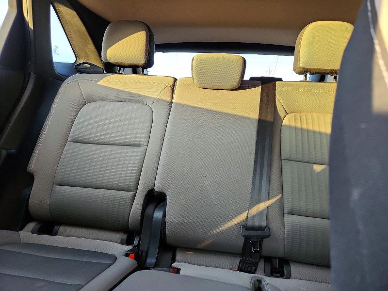 Photo 10 from auction – 2020 FORD ESCAPE S with VIN 1FMCU0F65LUB89315