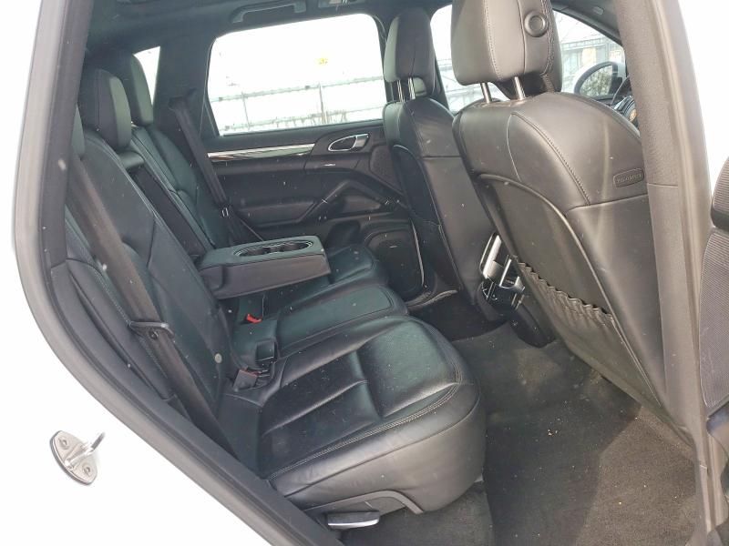 Photo 11 from auction – 2014 PORSCHE CAYENNE with VIN WP1AF2A27ELA30695