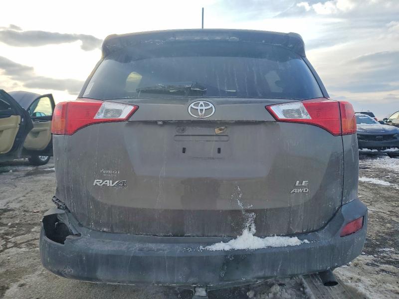 Photo 6 from auction – 2015 TOYOTA RAV4 LE with VIN 2T3BFREV1FW369843