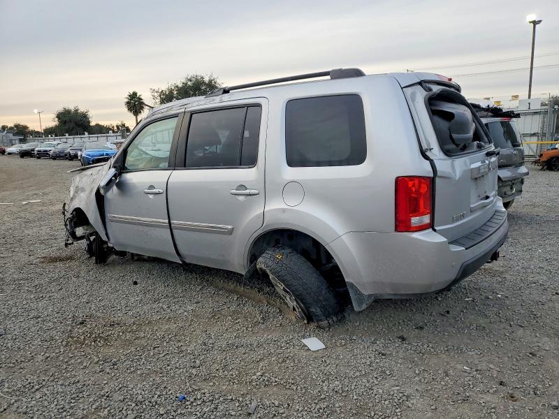 Photo 2 from auction – 2011 HONDA PILOT TOUR with VIN 5FNYF4H93BB096755