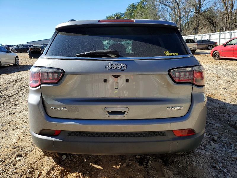 Photo 6 from auction – 2020 JEEP COMPASS with VIN 3C4NJDBB6LT117372