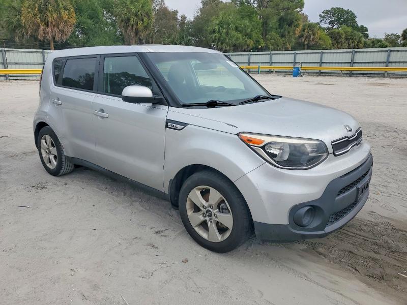 Photo 4 from auction – 2017 KIA SOUL with VIN KNDJN2A29H7445616