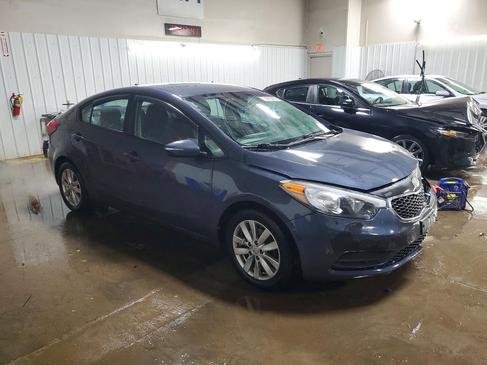 Photo 4 from auction – 2014 KIA FORTE with VIN KNAFX4A69E5222673
