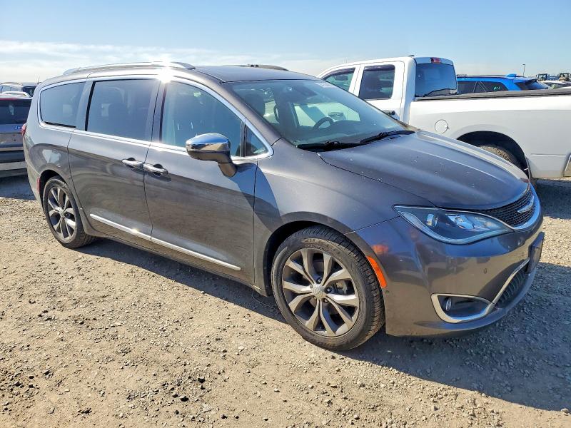 Photo 4 from auction – 2017 CHRYSLER PACIFICA L with VIN 2C4RC1GG9HR835913