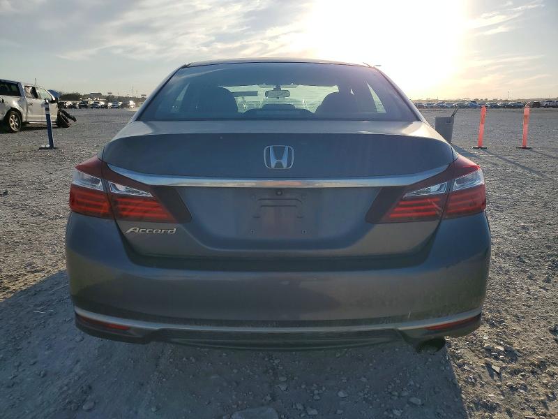 Photo 6 from auction – 2017 HONDA ACCORD with VIN 1HGCR2F31HA004579