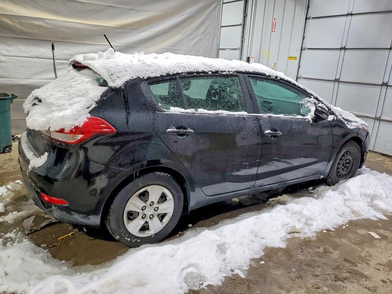 Zdjęcie 3 z aukcji – 2017 KIA FORTE LX z VIN KNAFK5A83H5693969