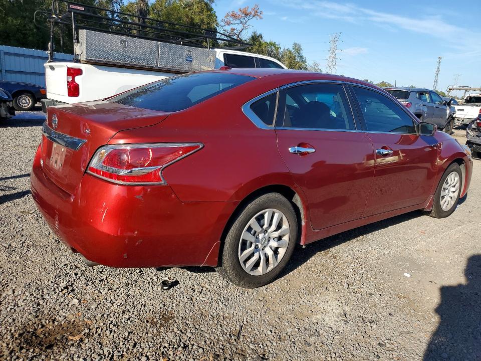 Photo 3 from auction – 2015 NISSAN ALTIMA 2.5 with VIN 1N4AL3AP3FC266750