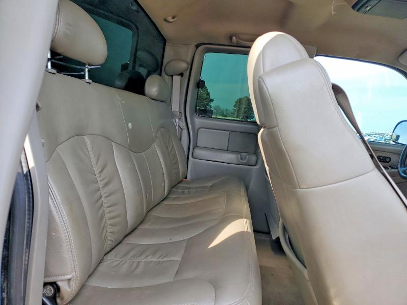 Photo 10 from auction – 2000 CHEVROLET SILVERADO with VIN 2GCEK19T8Y1395435