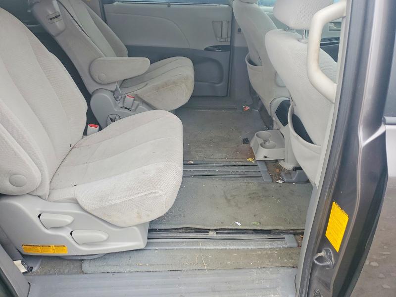 Photo 11 from auction – 2014 TOYOTA SIENNA LE with VIN 5TDKK3DC7ES440052