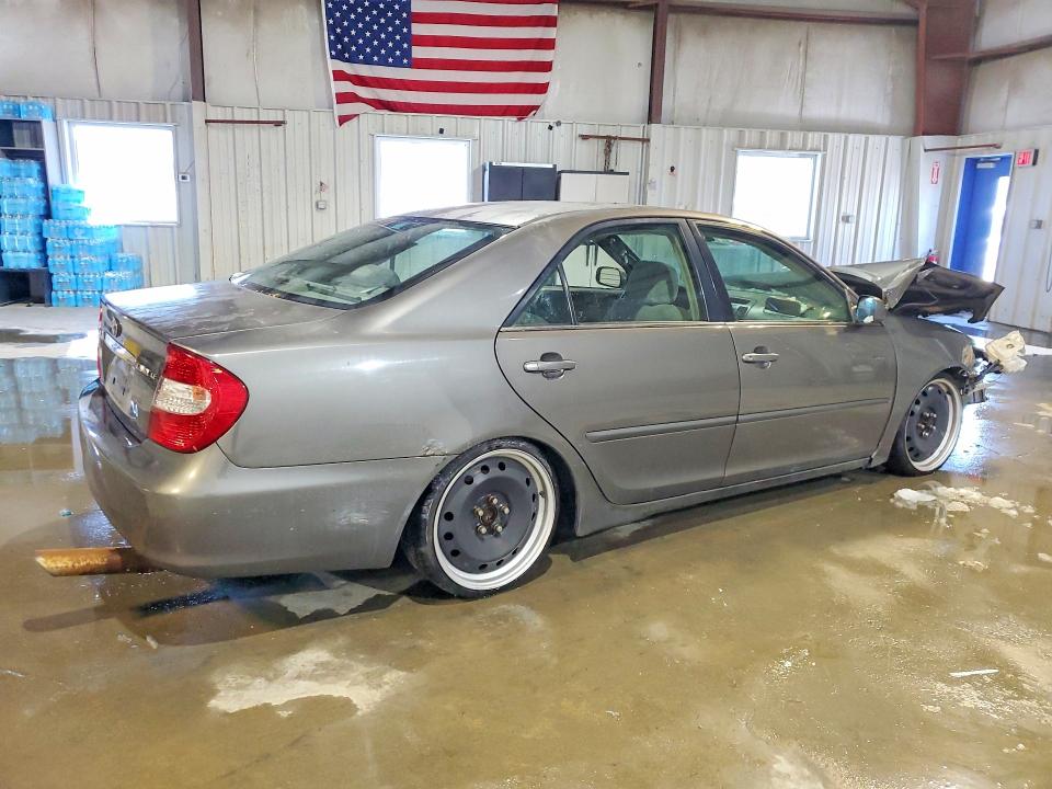 Photo 3 from auction – 2002 TOYOTA CAMRY LE with VIN 4T1BE32K52U575079