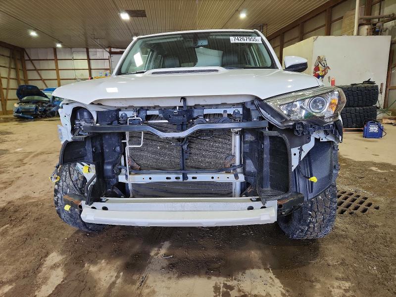 Photo 5 from auction – 2016 TOYOTA 4RUNNER SR with VIN JTEBU5JR0G5333640