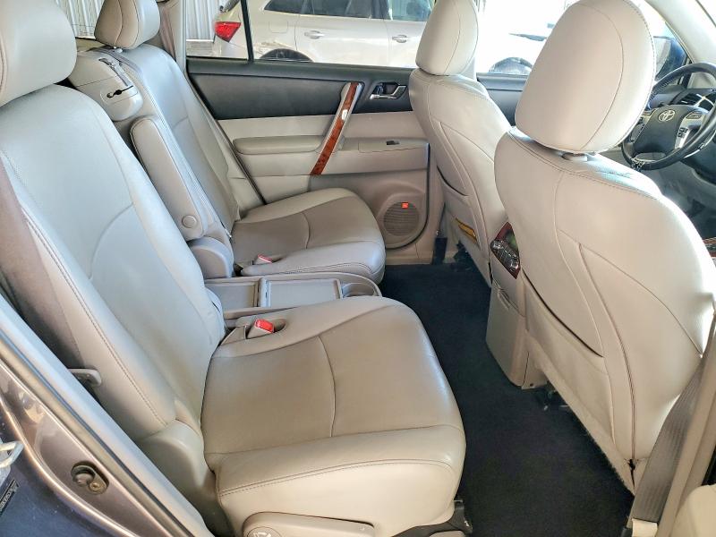 Photo 11 from auction – 2012 TOYOTA HIGHLANDER with VIN 5TDDK3EH5CS142227