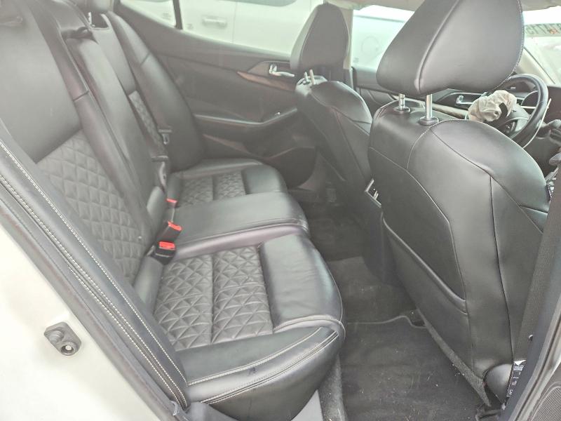 Photo 10 from auction – 2017 NISSAN MAXIMA 3.5 with VIN 1N4AA6AP8HC404132