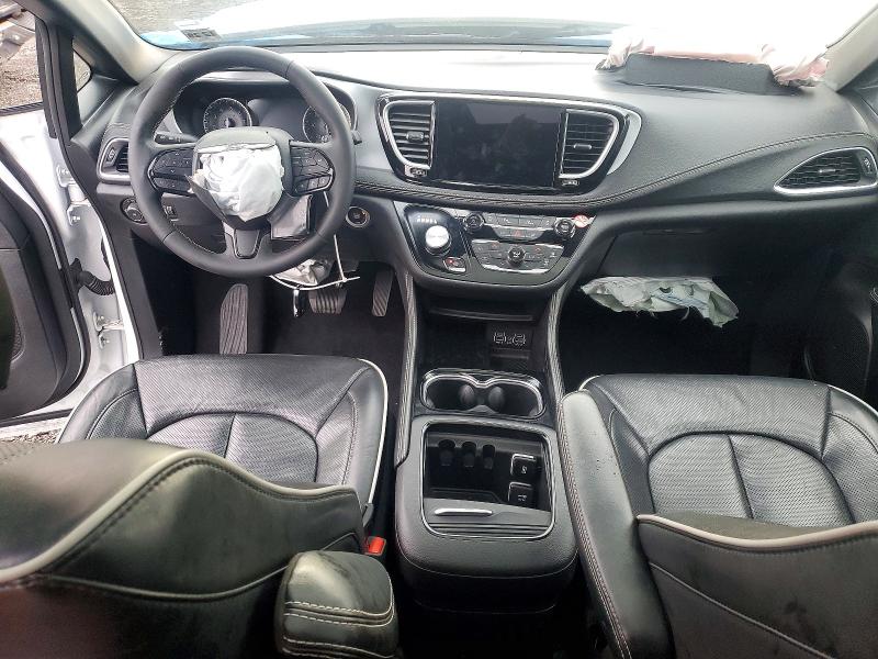Photo 8 from auction – 2025 CHRYSLER PACIFICA L with VIN 2C4RC1GG3SR522086