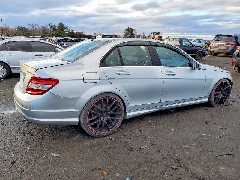 Photo 3 from auction – 2011 MERCEDES-BENZ C 300 4MAT with VIN WDDGF8BB7BR165557